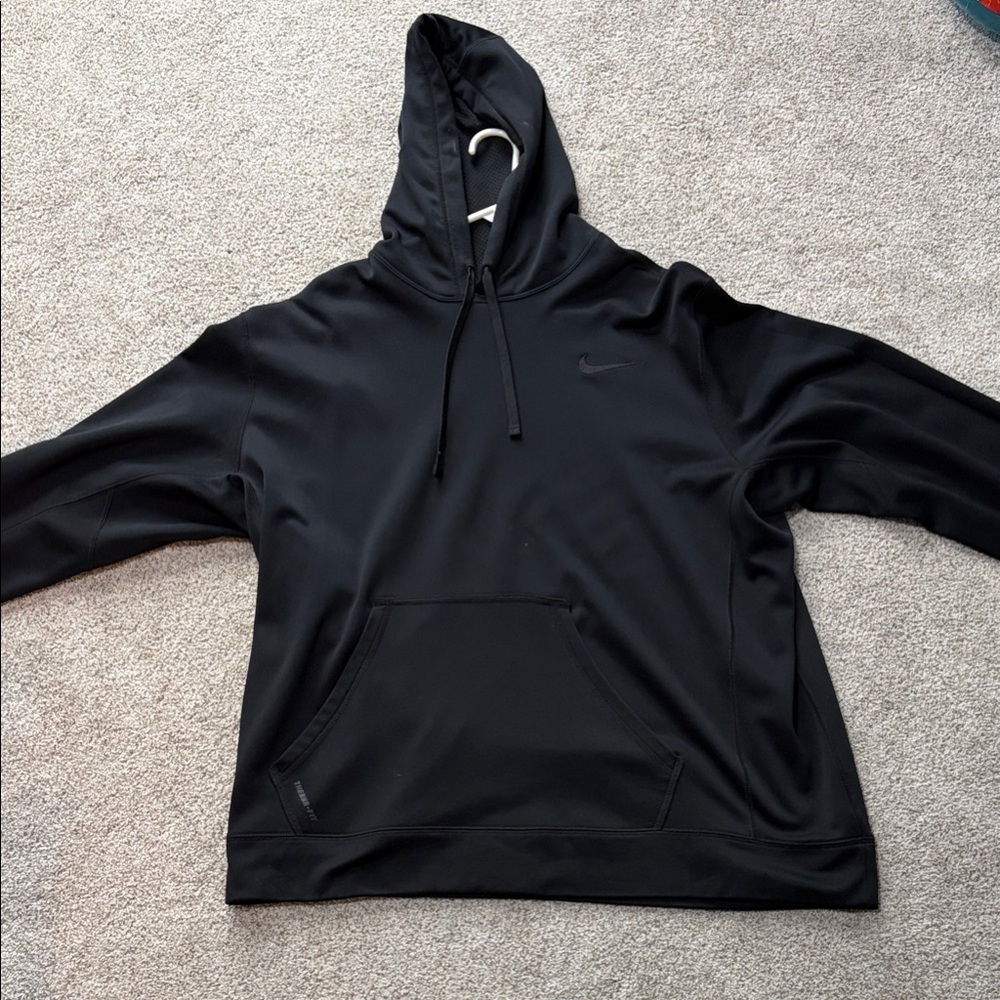 Nike Therma-Fit Pullover Hoodie.